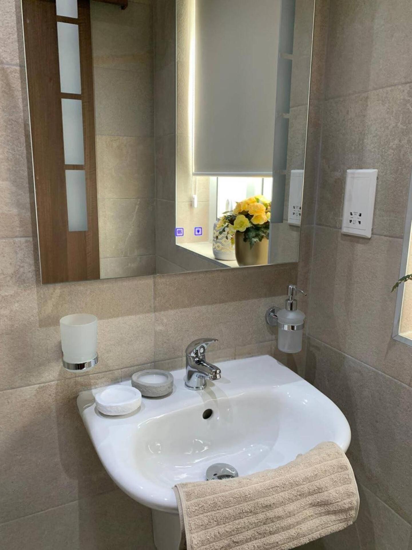 Fl 1 Ta'Lonza Luxury With Hot Tub By Homely Mellieha Bagian luar foto