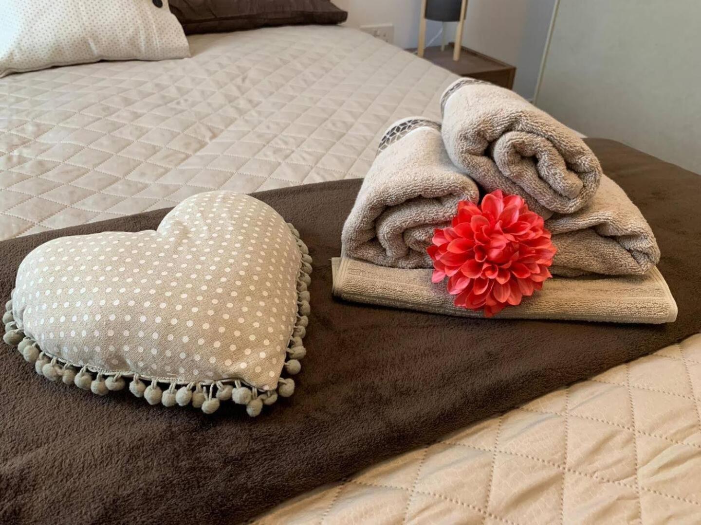 Fl 1 Ta'Lonza Luxury With Hot Tub By Homely Mellieha Bagian luar foto