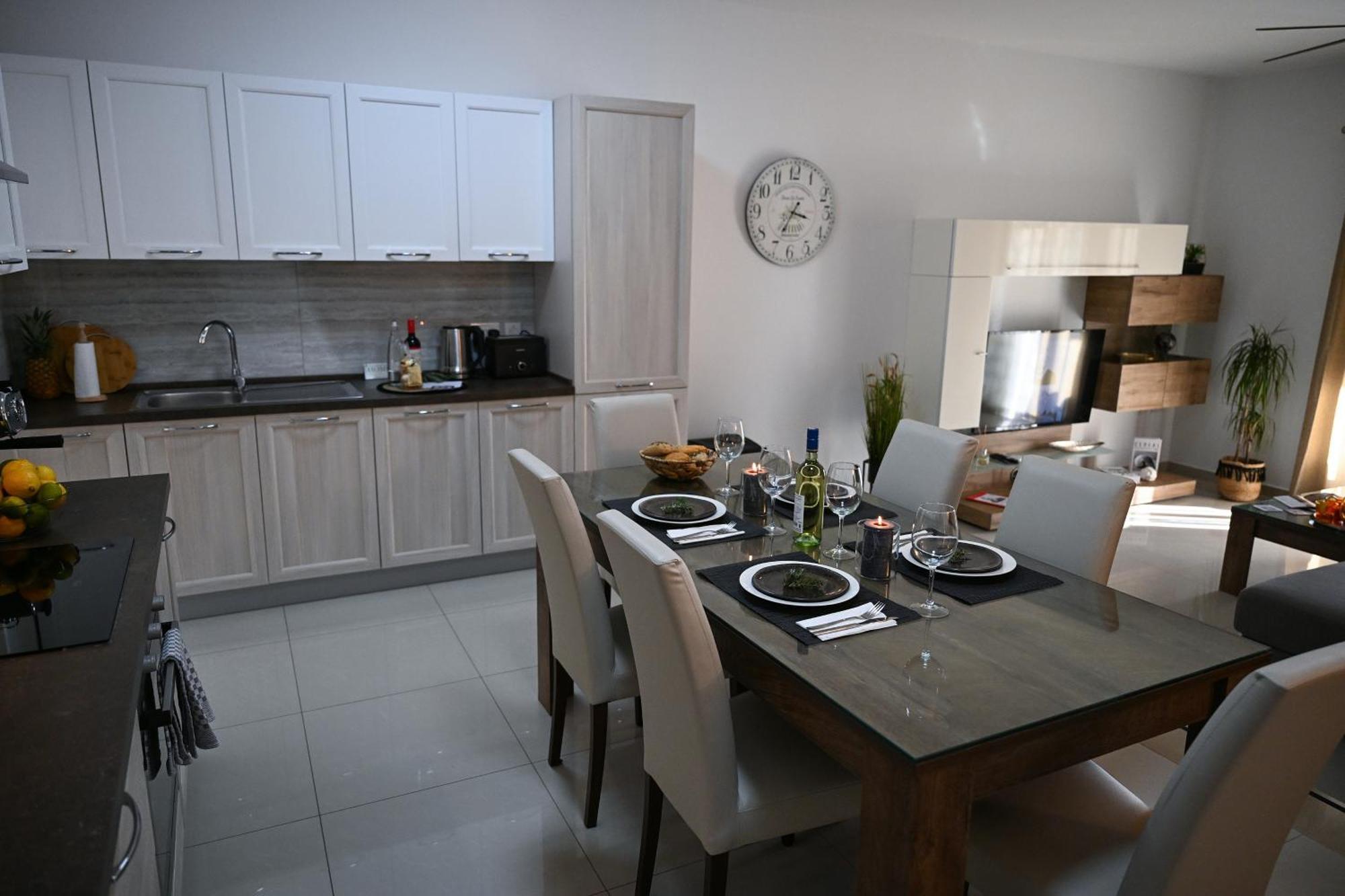 Fl 1 Ta'Lonza Luxury With Hot Tub By Homely Mellieha Bagian luar foto