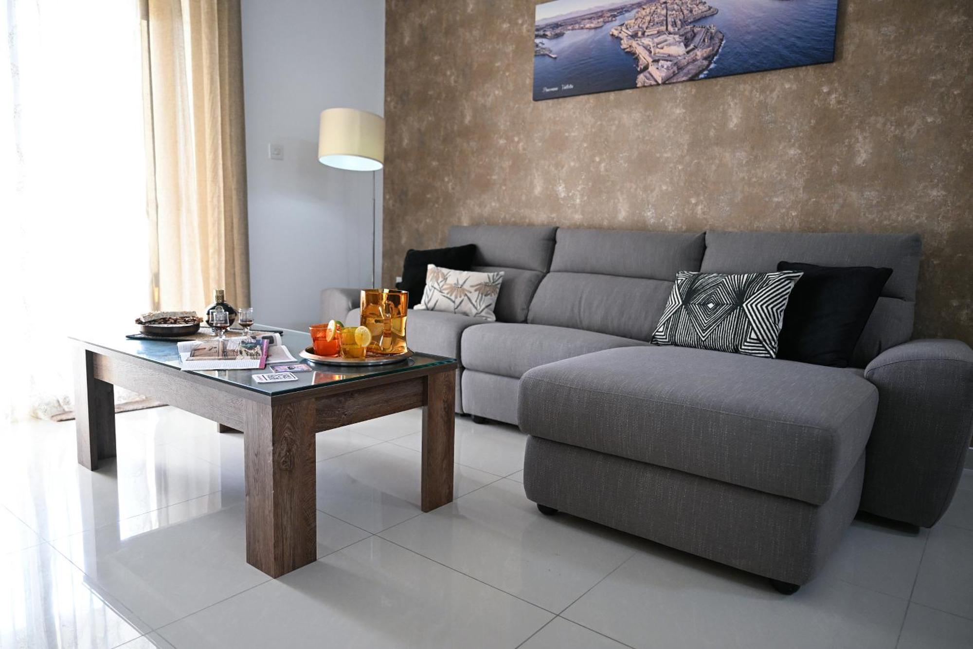 Ta'Lonza Luxury Near Goldenbay With Hot Tub App1 Apartment Mellieha Bagian luar foto